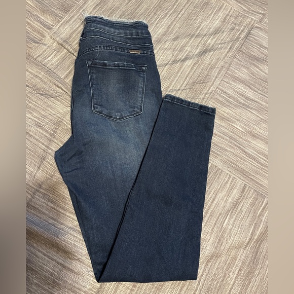 KanCan, Kiri distressed skinny Jean, waist31 or sz12 - Picture 3 of 3